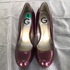 Guess pumps